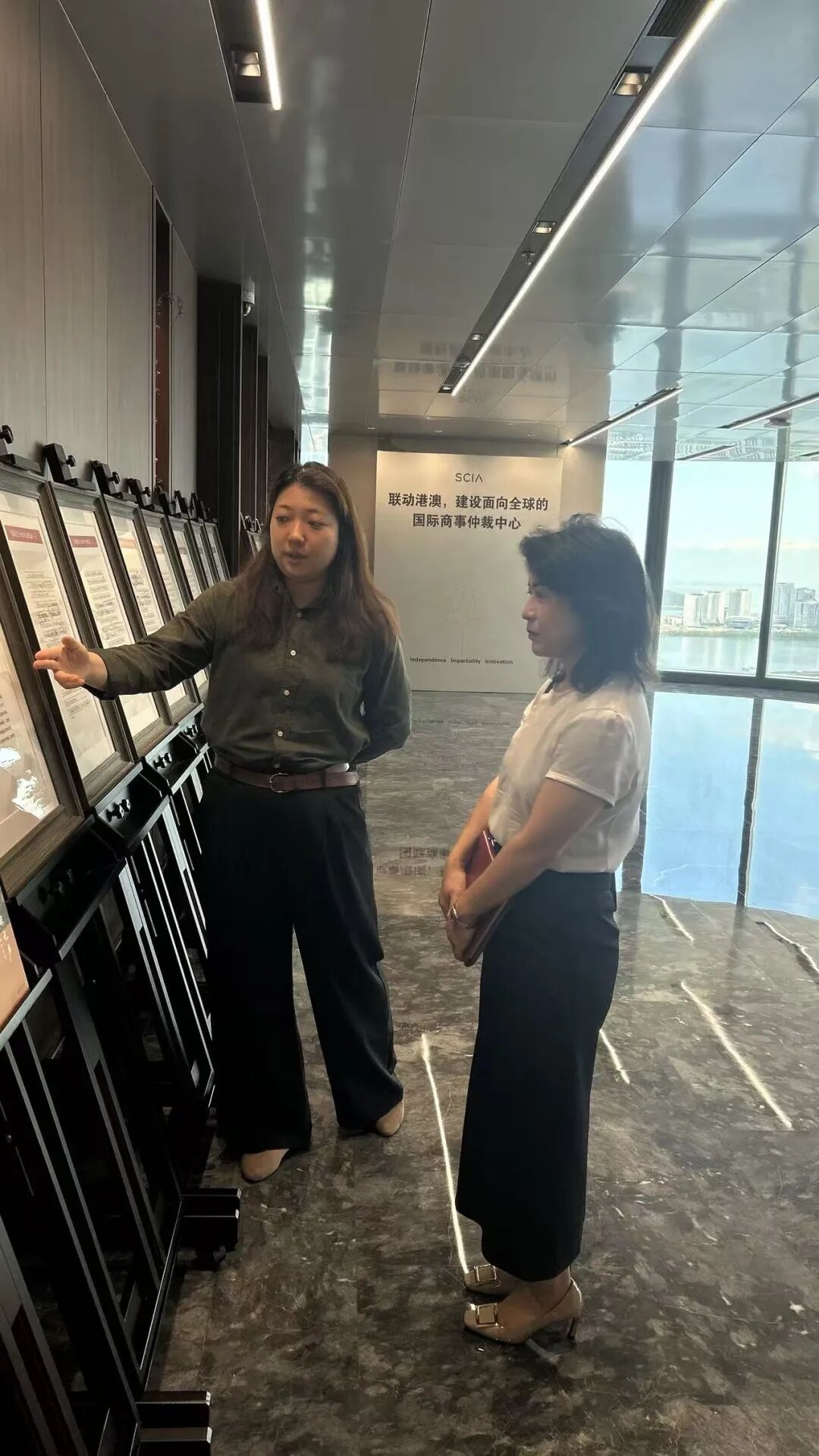 1762135628245568.jpg 2.jpg